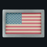 Vintages Geschenk der amerikanischen Flagge Rechteckige Gürtelschnalle<br><div class="desc">Eine Vintage amerikanische Flagge schmückt diesen Gürtelschnalle. Das Design stammt aus der Originalkunst.</div>