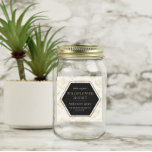 Vintages Gold Queen Bee Honey Jar Label Quadratischer Aufkleber<br><div class="desc">Vintage Goldkönigin Biene mit zwei verschiedenen Hintergründen,  Creme und Schwarz,  mit Polygonen,  die alle Informationen für Ihre Bibliothek enthält. Wählen Sie zwischen verschiedenen Artikeln aus dieser Sammlung,  um Ihr Branding abzuschließen.</div>