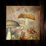 Vintages Goldenes Pilz und rosa Blütenmeer Fliese<br><div class="desc">Dieses Bild ist eine Melange aus Vintagen,  goldenen Pilzbildern,  rosa blühenden botanischen Zeichnungen und goldbraunen Damast-Tapeten. Dieses charmante Design aus verschiedenen Vintagen,  öffentlichen Bildern bietet eine Bio und wunderschöne Touch für Ihre Dekoration,  Geschenke,  Kleidung und andere Gegenstände.</div>