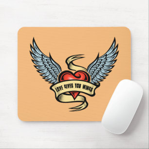 Vintages Herz mit Flügeln, Liebe gibt Ihnen Flügel Mousepad
