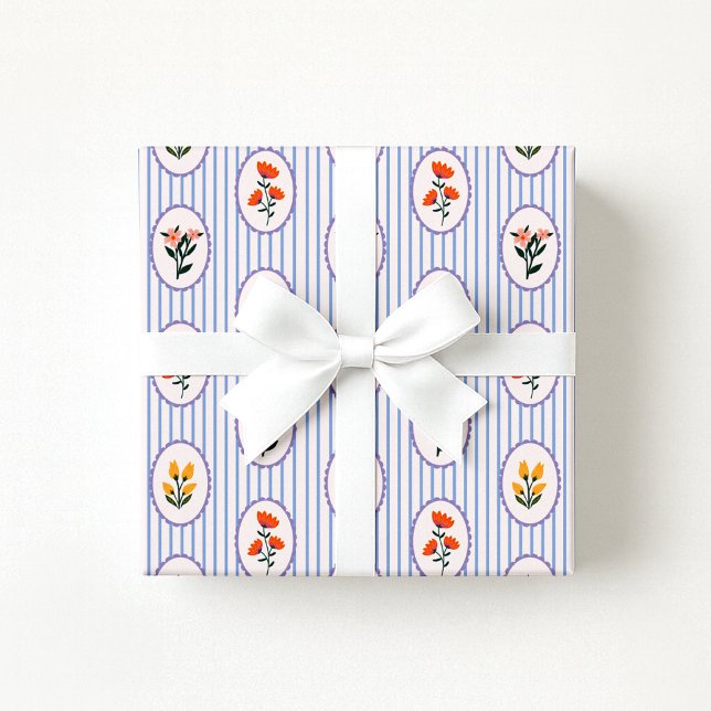 Vintages Inspiriertes, florales Streifenpapier Geschenkpapier (Von Creator hochgeladen)