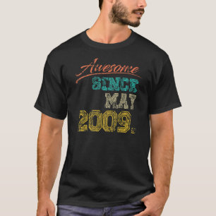 Vintages Jahr 2009 Phantastisch seit Mai glücklich T-Shirt