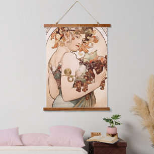 Vintages Jugendstil-Angebot von Alphonse Mucha Wandteppich Mit Holzrahmen