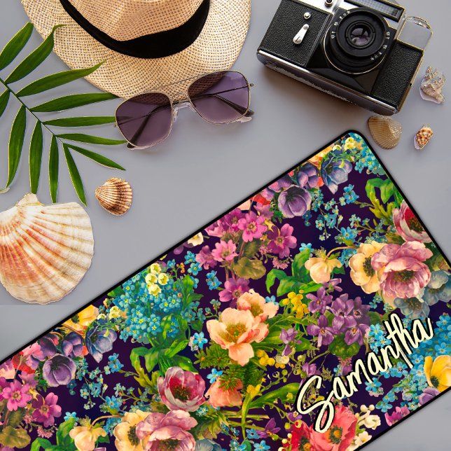 Vintages lila schwarzes Blumenmuster Schreibtischunterlage (Von Creator hochgeladen)