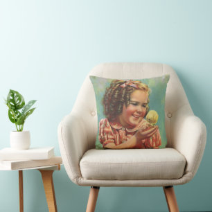 Vintages Mädchen mit Baby Chick, glückliches Kind Kissen