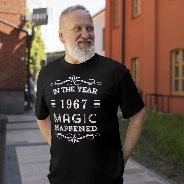 Vintages magisches Geburtstagsjahr T-Shirt (Von Creator hochgeladen)