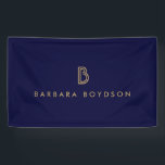 Vintages Modern-Gold/Schwarz-Monogramm-Logo Banner<br><div class="desc">Stärken Sie Ihre Präsenz auf Messen, Boutiquen und Veranstaltungsständen mit unserem individuell anpassbaren Vinyl-Banner mit einem ausgeklügelten Art Deco Monogramm. Unterhalb dieses zeitlosen Designs haben Sie die kreative Freiheit, den Text zu personalisieren, ob es nun Ihr Name oder Ihr Firmenname ist, sodass Sie ein unverwechselbares und unvergessliches Banner erstellen können....</div>