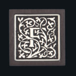 Vintages Monogramm F Art Nouveau Schachtel<br><div class="desc">Jugendstil-Briefe - Monogramme aus der Kunst- und Handwerksbewegung Dieser Buchstabe F ist ein schönes, robustes Monogramm, das 1901 erstellt und in einem Set von Büchern veröffentlicht wurde. Das Monogramm F ist umgeben von einem wunderschönen, handgezeichnet Weinmuster, das zu jener Zeit im Jugendstil-Stil gehalten war und durch stilisierte und fließende Designs,...</div>