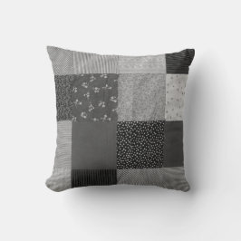 Vintages Muster aus Patchwork, schwarz und weiß Kissen