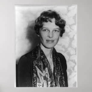 Vintages Porträt von Amelia Earhart Poster