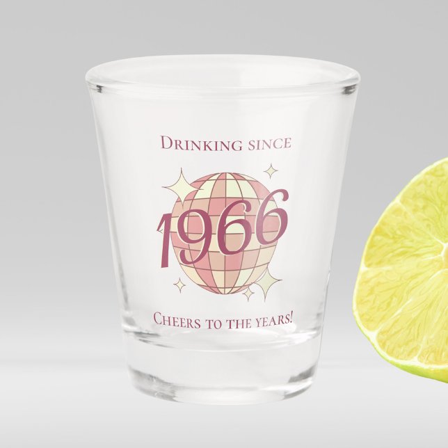 Vintages Retro-lila 1966 Schnapsglas (Von Creator hochgeladen)