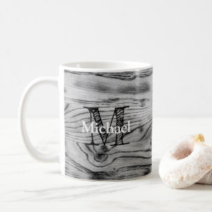 Vintages rustikales, graues, schwarzes Brennholz M Kaffeetasse