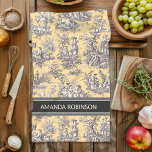 Vintages, schwarz-gelbes Tuch<br><div class="desc">Vintages,  schwarz-gelbes Handtuch aus jouy bedrucktem Küchentuch. Dieses Vintage Küchenhandtuch wird durch die exquisiten Designs französischer Landschaftsbilder inspiriert. Die schönen,  eleganten und raffinierten Toilabdrücke sind im Augenblick ein Alltagswut. Die Designs sind klassisch und romantisch mit stilvollen Farben. Das perfekte Geschenk zum Geburtstag,  Valentinstag,  Weihnachten oder zu jeder anderen Gelegenheit.</div>