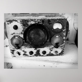 Vintages Schwarzweißfunkgerät Poster