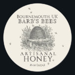 Vintages Skep-Label für Elfenbein mit Honigbienen Runder Aufkleber<br><div class="desc">Dieses Honigetikett mit Ihrem Namen und Honigtyp personalisieren. Das Design zeichnet sich durch einen Vintagen Bienenstock aus,  der von vielen kleinen Bienen übersät ist.</div>