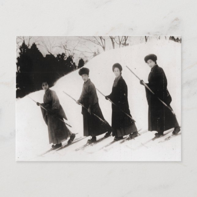 Vintages Skizentrum, Vier japanische Damen Postkarte (Vorderseite)