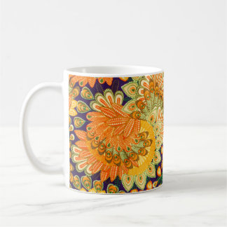 Vintages Stoffmuster nah nach oben. Kaffeetasse