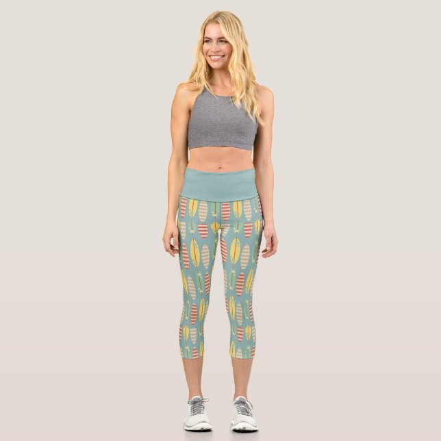 Vintages Surfbrett-Muster Capri Leggings (Vorderseite)