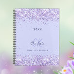 Violet Glitzer Monogramm Initialen Skript 2023 Planer<br><div class="desc">Violett,  lavenfarbener Hintergrund mit Imitaten Glitzer Staub. Personalisieren und fügen Sie Ihren Vornamen,  Monogramm Initialen,  vollen Namen und ein Jahr.</div>