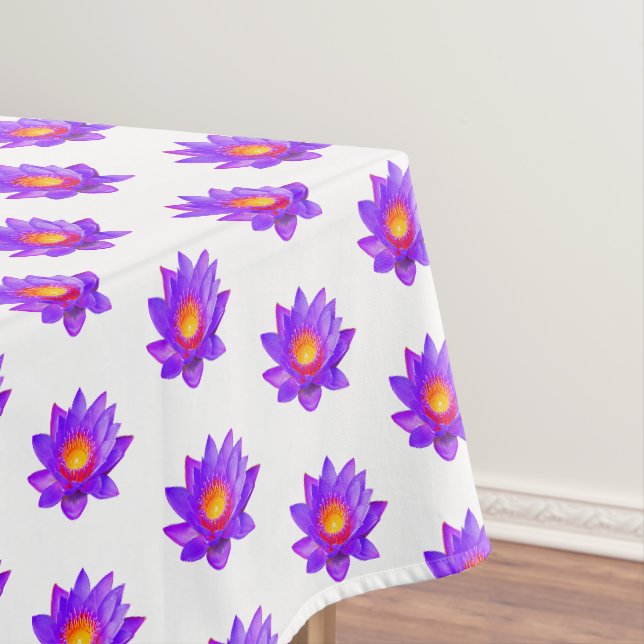 Violet Lotus Blume auf weißem Tablettenfilm Tischdecke (Beispiel)