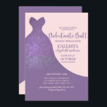 Violet Pink Funkelnd Glitzer Dress Debutante Dance Einladung<br><div class="desc">Diese elegante und glamouröse Debüttenball-Party Einladung ist perfekt für das trendige und stilvolle Mädchen. Es ist mit einem Imitat gedruckt violett lila funkelnd Glitzer Farbverlauf ombre Kleid auf einem rot rosa Hintergrund. Auf der Rückseite sind ein passendes Monogramm und ein einfaches Farbblock-Design. Es ist modern, einfach, elegant und mädchenhaft; das...</div>