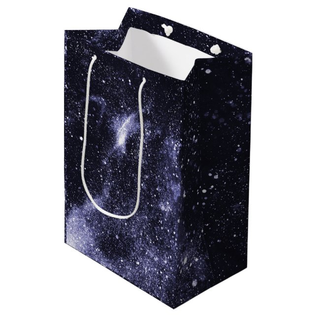 Violett lila abstrakte Galaxie Mittlere Geschenktüte (Vorderseite Schrägansicht)