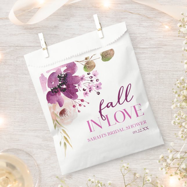 Violett Lila Blutfall in Liebe Brautparty Geschenktütchen (Ausgeschnitten)