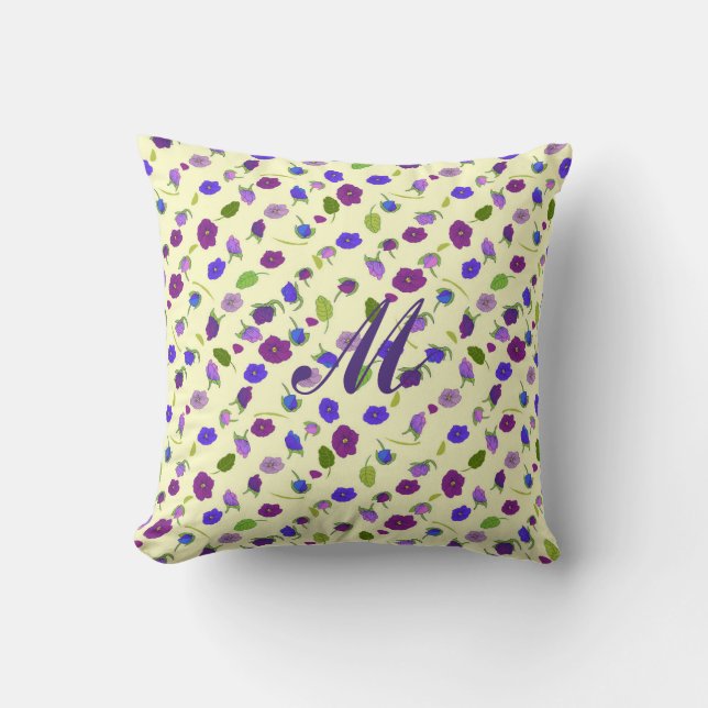 violette Blume mit Monogramm-Muster Kissen (Vorderseite)
