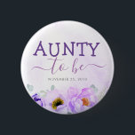 Violette Blumen Niedliche Babydusche Button<br><div class="desc">Tante zum Herabfallen von Baby-Duschknöpfen</div>