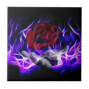 Violette Flammen-Rose und Gotthand Fliese