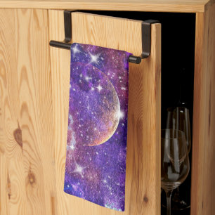 Violette Galaxie Milchstraße mit Planet Geschirrtuch