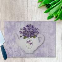 Violetten in einem Teekessel
