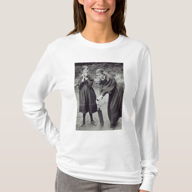Virginia und Vanessa Stephen, in St. Ives, 1894 T-Shirt (Vorderseite)