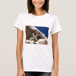 Viscacha Sonnenbäder im Chile der Atacama-Wüste T-Shirt