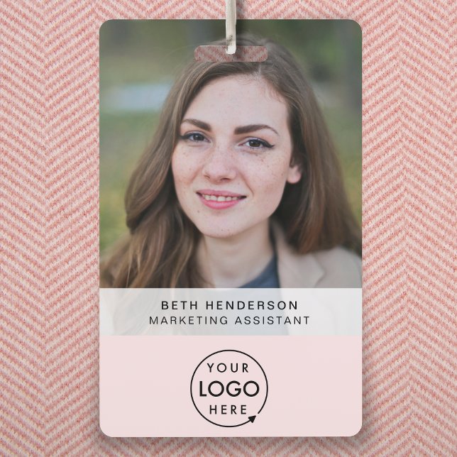 Visitenkarte | Rosa Girl Modernes Personal Ausweis (Feminine blush pink company branded staff ID badges for business events & employee identification.)
