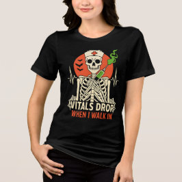 Vitale fallen, wenn ich zu Fuß in Nurse Halloween  Tri-Blend Shirt
