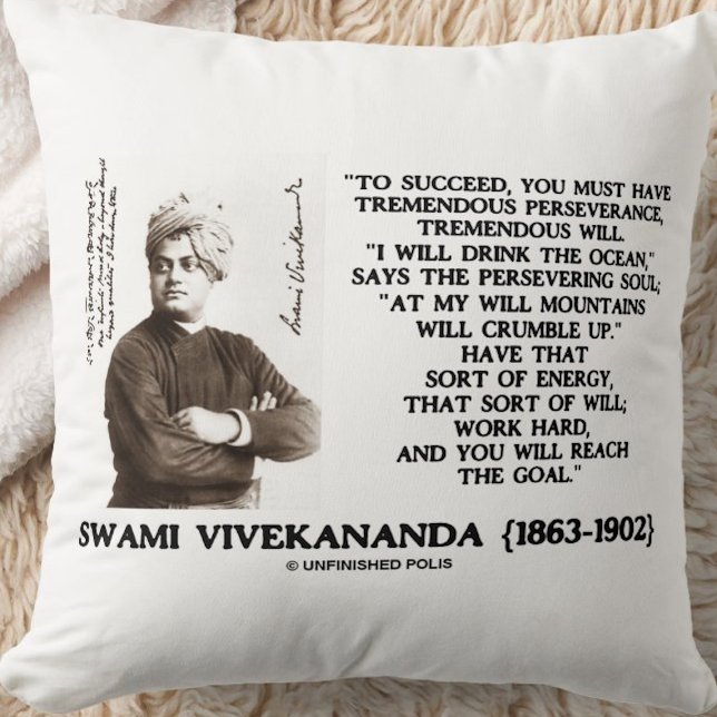Vivekananda erfolgreich haben Durchhaltevermögen w Kissen (Timeless inspirational quote on success, perseverance, & energy from Swami Vivekananda)