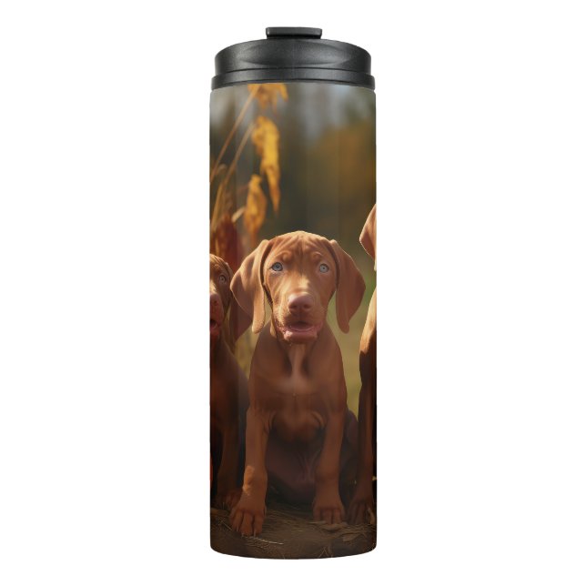 Vizsla Puppy Autumn Delight Pumpkin Thermosbecher (Vorderseite)