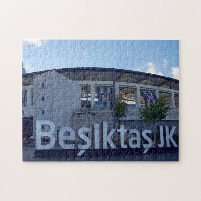 Vodafone Arena, Zuhause Stadion bis Besiktas (Horizontal)