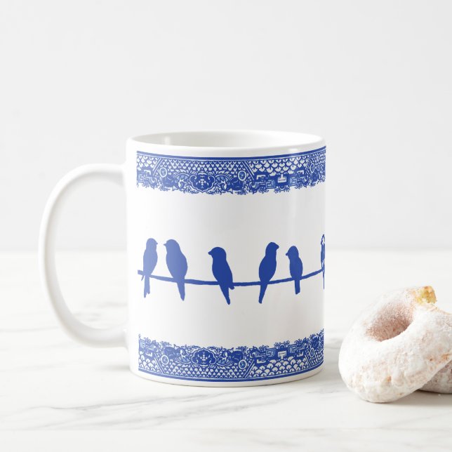 Vögel auf Wire Blue White Willow Whimsical Simple Kaffeetasse (Mit Donut)