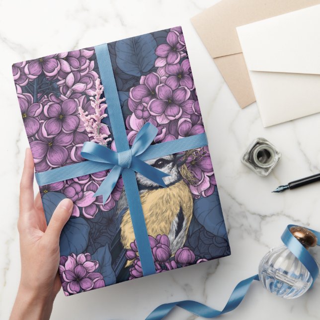 Vögel in violettem lila Garten Geschenkpapier (Schenken)