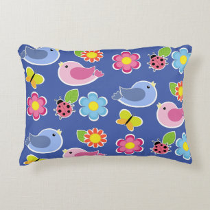 Vögel, Schmetterlinge und Ladybugs Blauer Blumenga Dekokissen