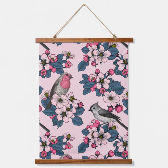 Vögel und Blüten auf rosa Wandteppich Mit Holzrahmen (Vorderseite)