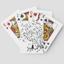Vögel und Katzen, die Karten spielen