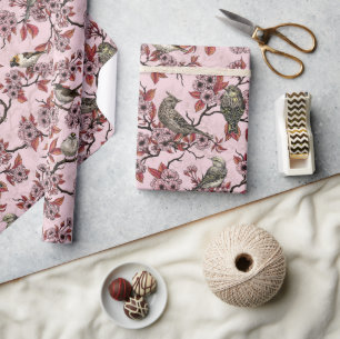 Vögel und Kirschblüten auf rosa Rosaton Geschenkpapier