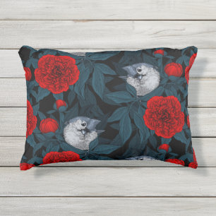 Vögel und rote Pfingstrosenblumen mit blauen Blätt Kissen Für Draußen
