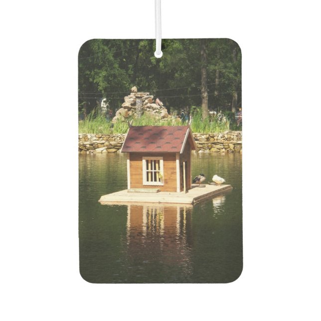 Vogelhaus mit Teich und Bergrutschbahn Autolufterfrischer (Vorderseite)