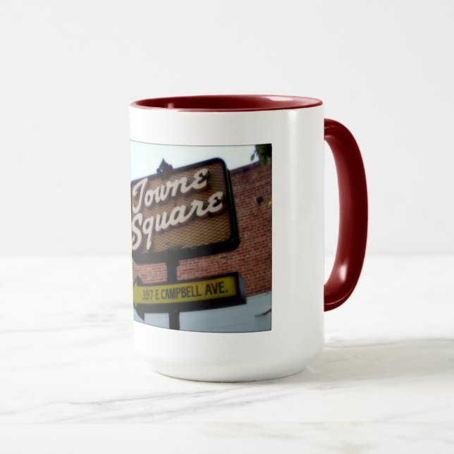 Voici Campbell CA, Towne Carré Signet Mug (Devant droit)