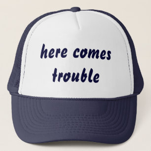 voici venir le casquette de problème