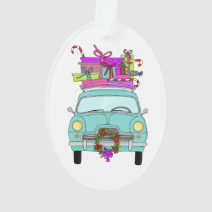 Voiture bleue avec cadeaux de Noël